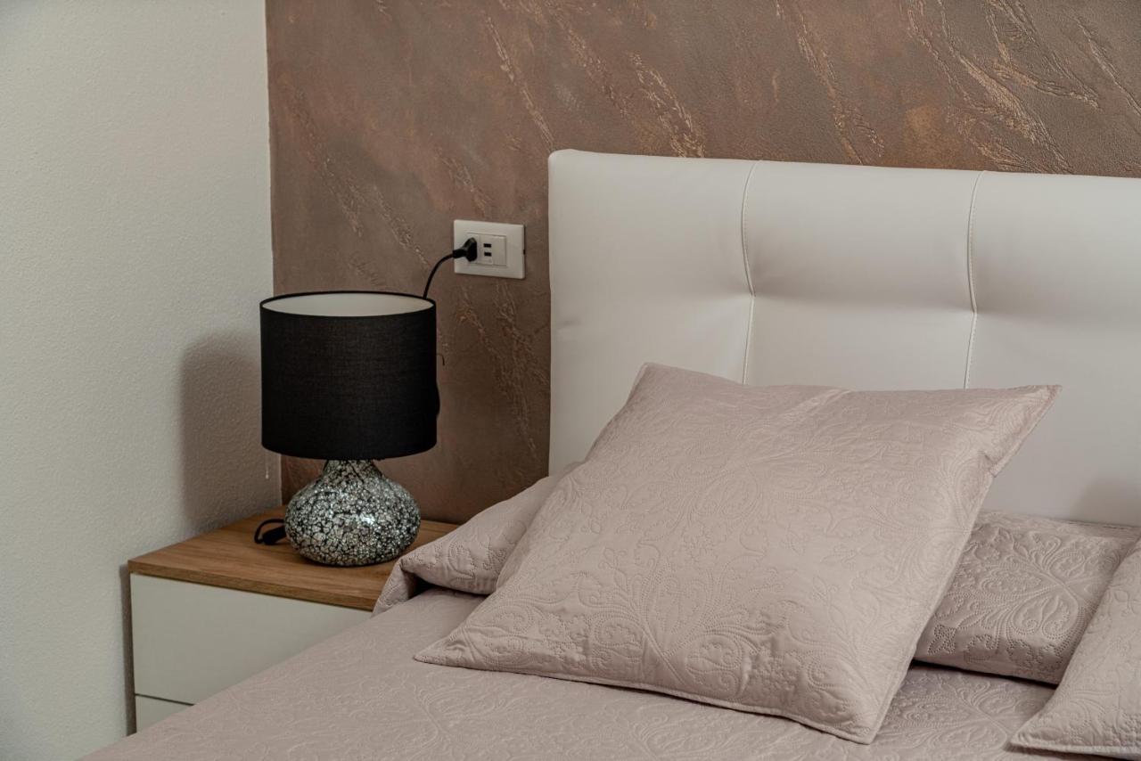 Rooms Tavolara 산테오도로 외부 사진