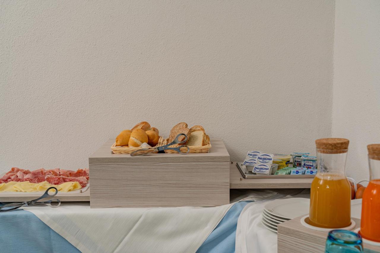 Rooms Tavolara 산테오도로 외부 사진